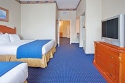 image 1 for Holiday Inn Express Hotel & Suites Savannah-Conf Center @ I-95 in USA