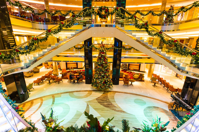 P&O Venture cruise ship Christmas atrium